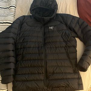 Arc’teryx mens puffer jacket size large
